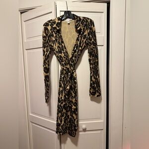 EUC Diane Von Furstenberg Vintage silk wrap dress size 8